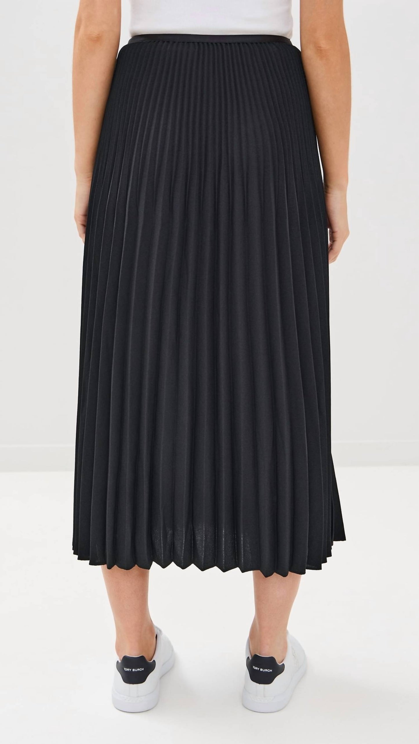 Pleated skirt