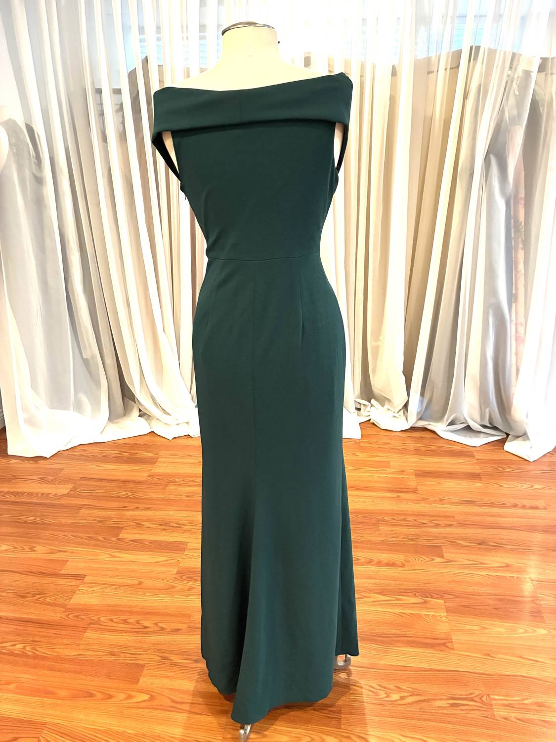 Women's Stretch Crepe Side Zip Gown