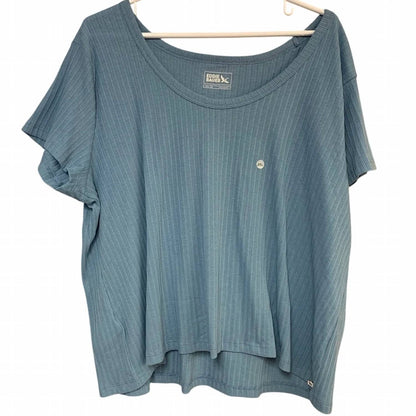 Women's Seaside Rib Scoop Neck Tee Two-piece Shirt - Plus