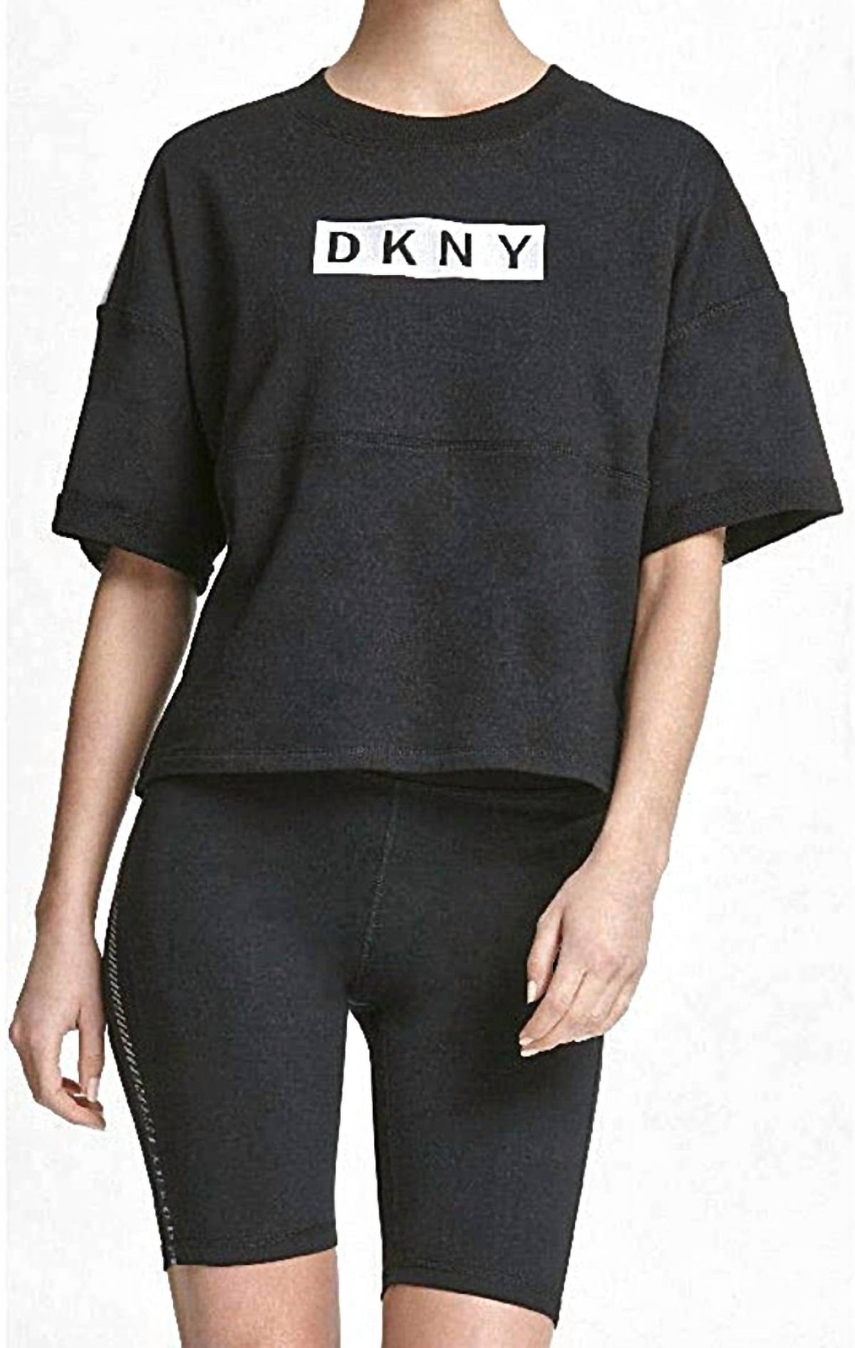 Relaxed Logo Top