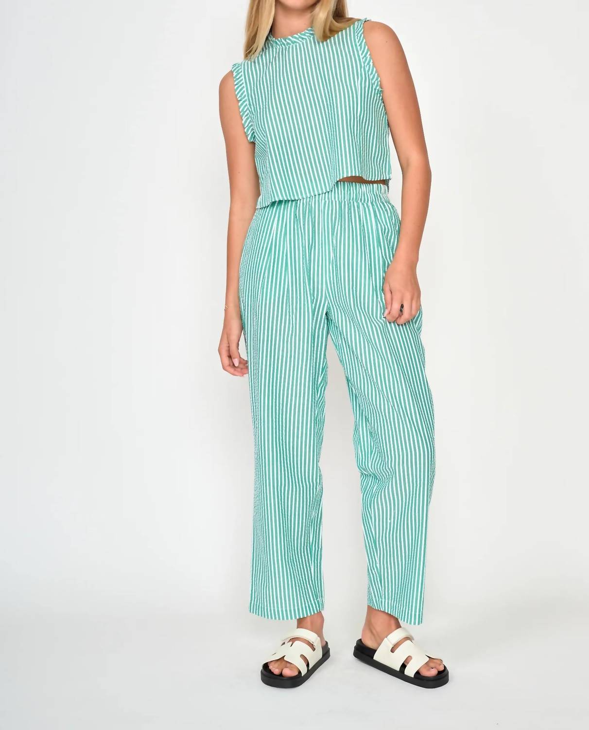 Aviana Relaxed Crop Top