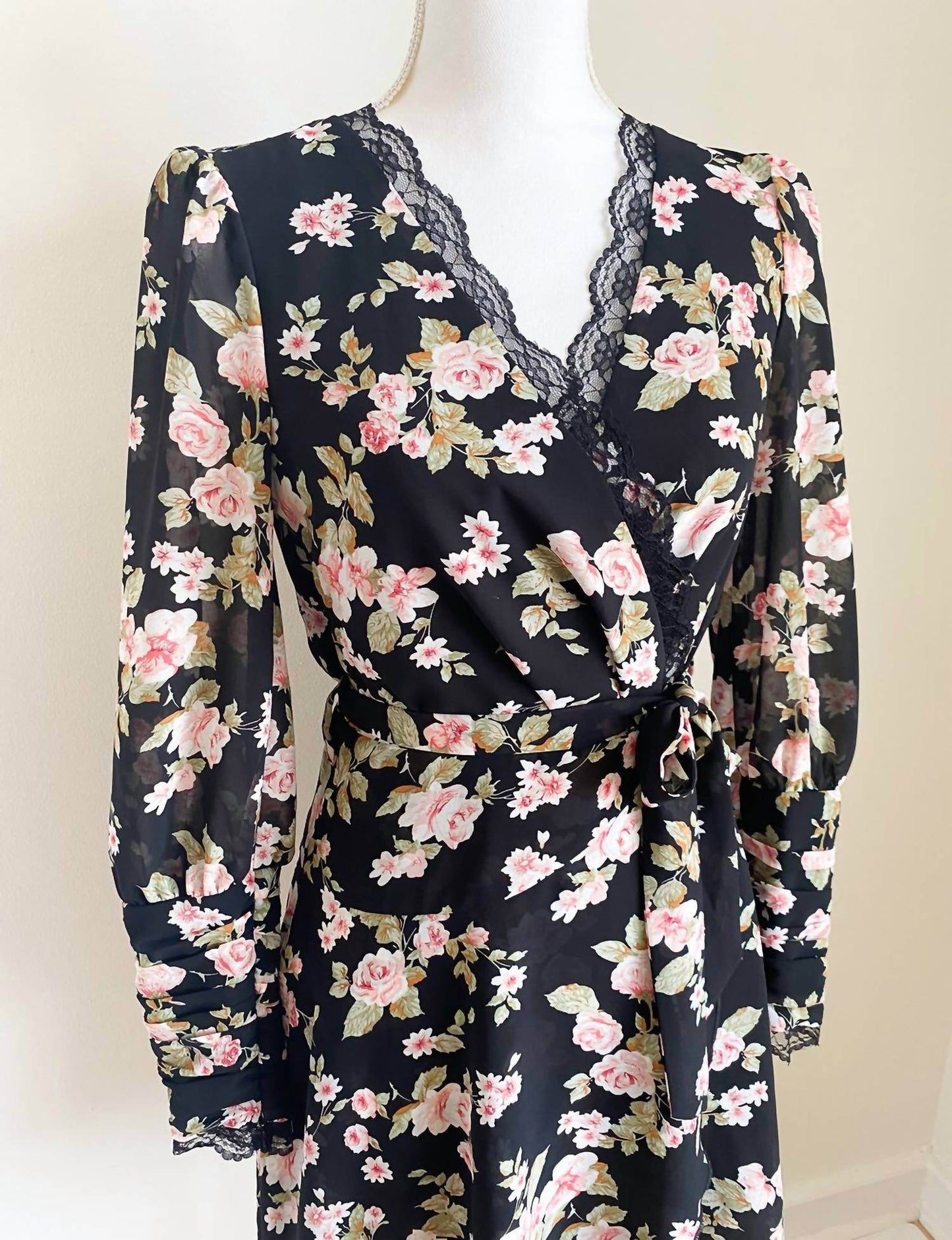 Ariti Kaziris - Women's Floral V-neck Belted Dress - Rack Hunt -