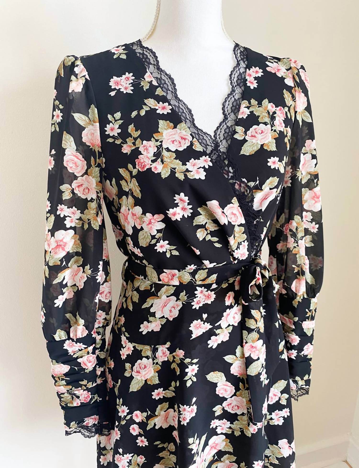 Ariti Kaziris - Women's Floral V-neck Belted Dress - Rack Hunt -