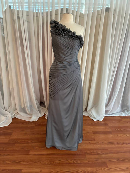 One-shoulder neckline Formal Gown