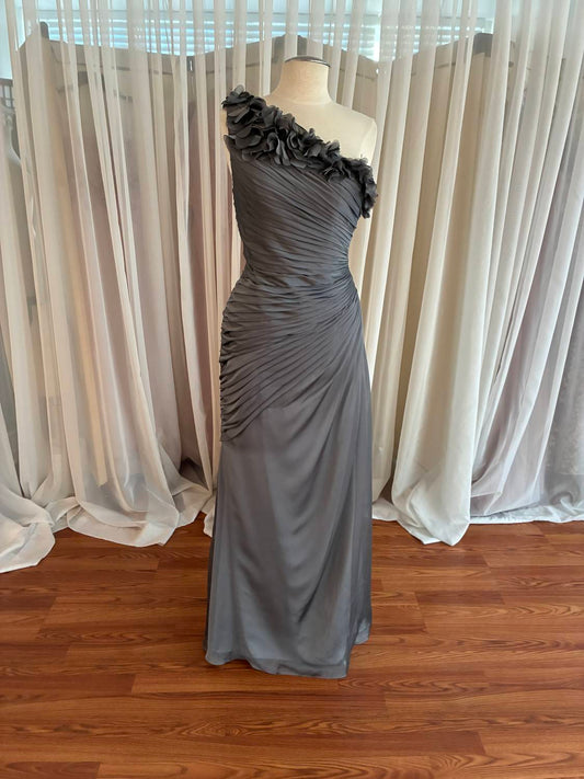 One-shoulder neckline Formal Gown