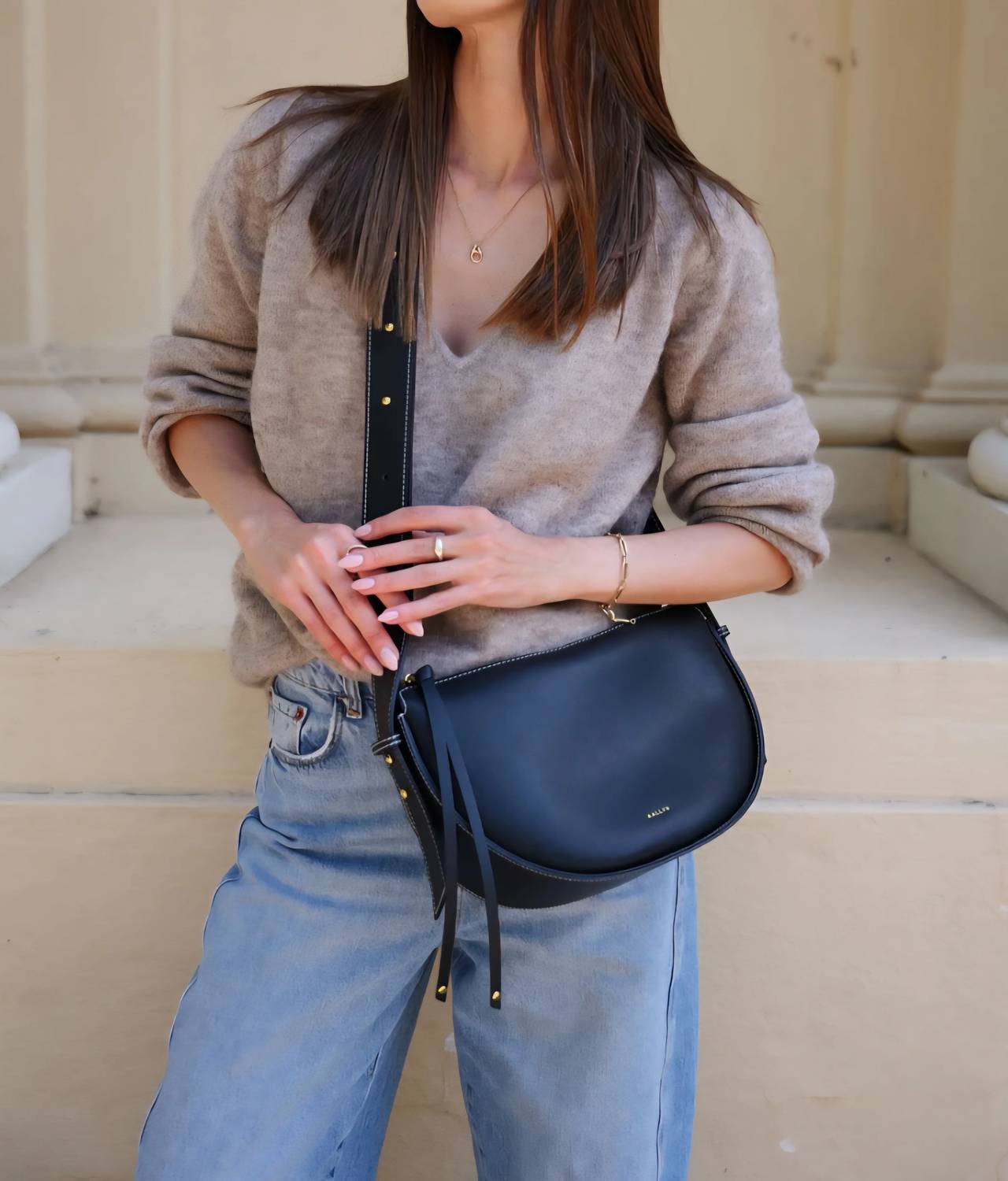 Women's Elara Convertible Leather Bag