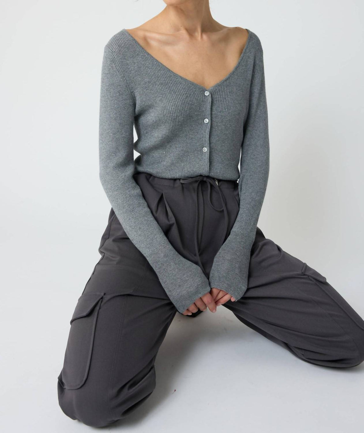 Women's Cropped V Neck Cardigan