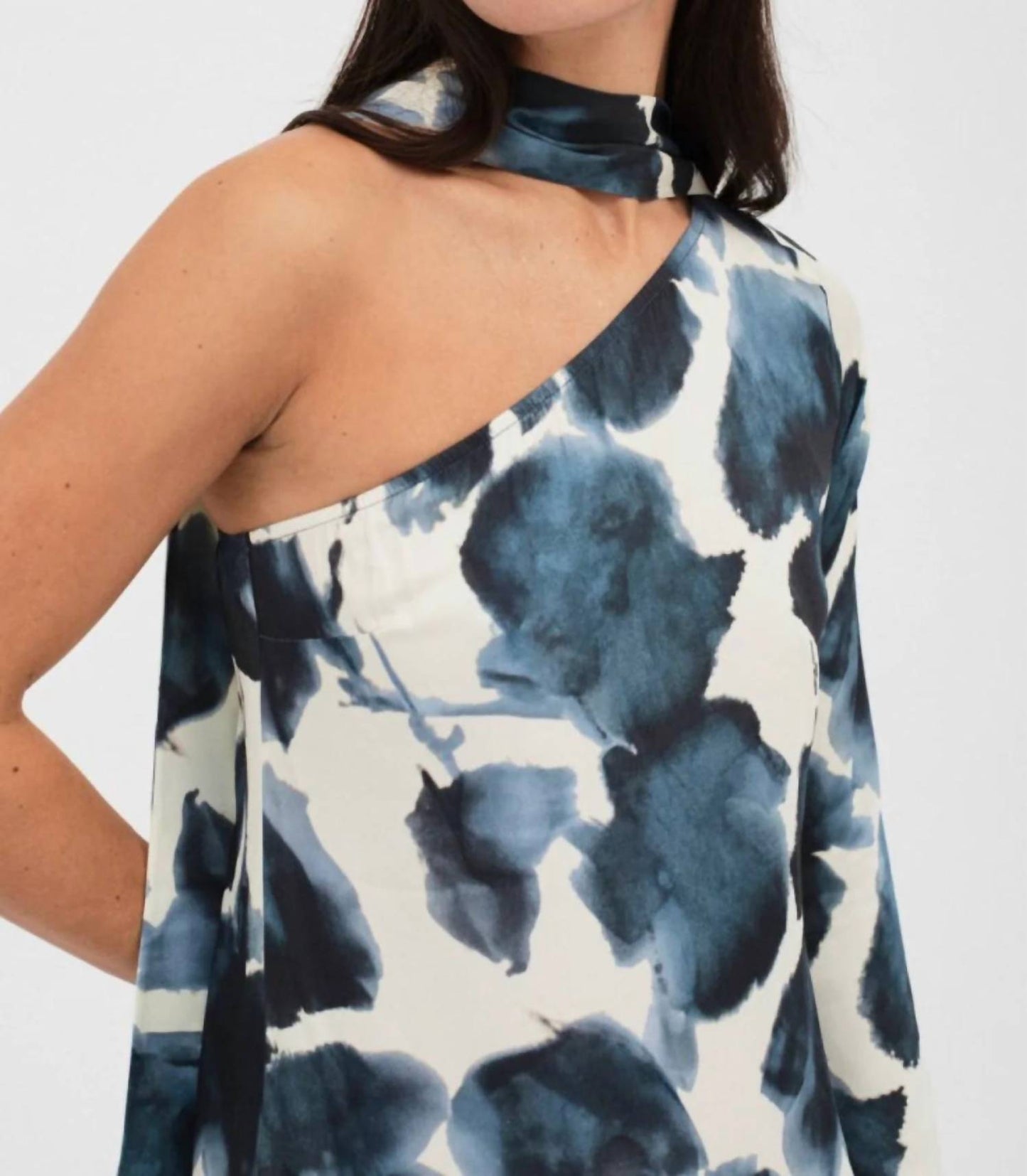 Pointe Midi Dress