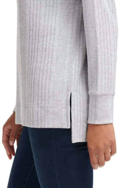 Ribbed V-neck Top
