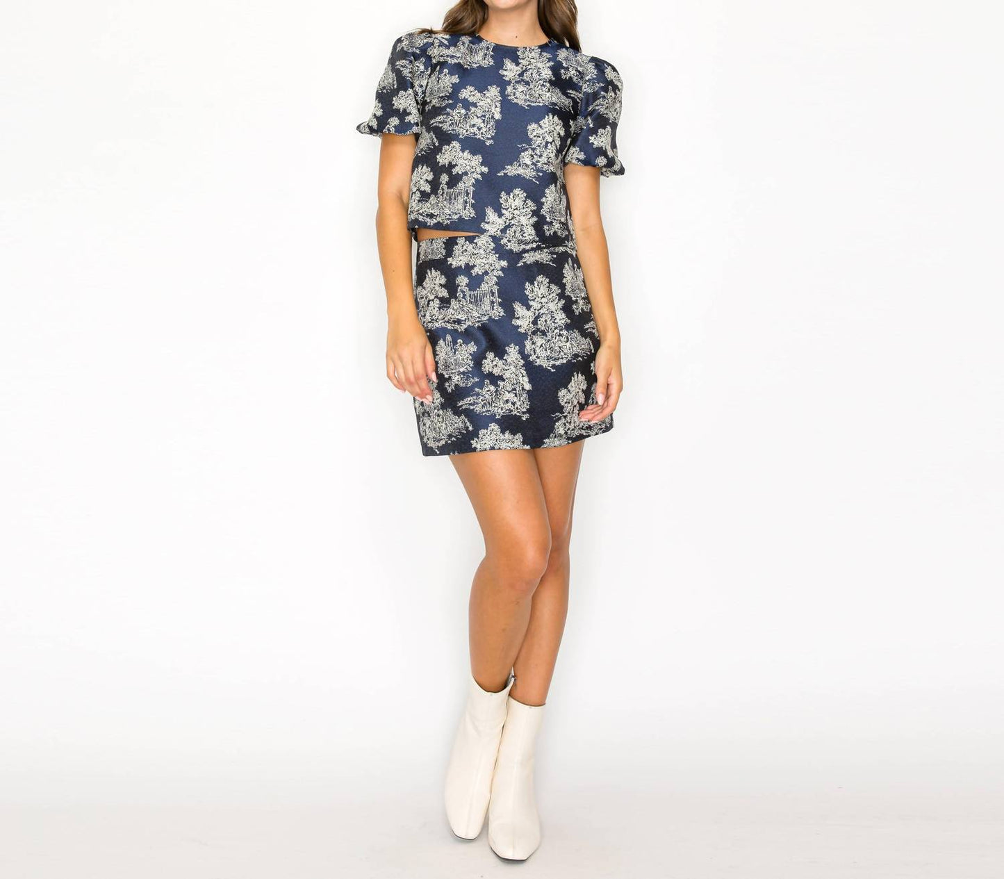 Toile Jacquard Pattern Top