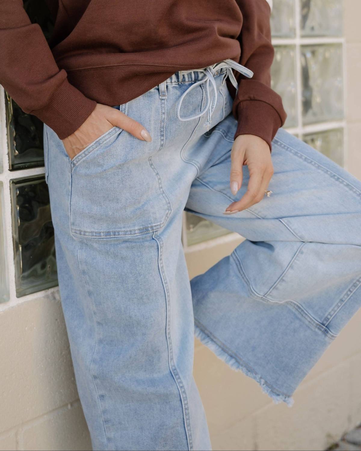 Cropped Wide Leg Raw Hem Jeans