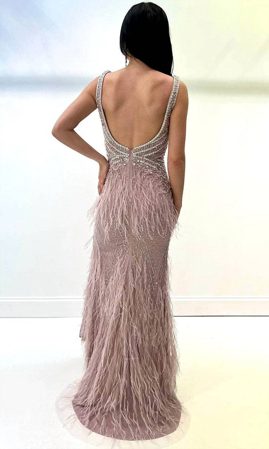 Feather Detailed Sleeveless Prom Dress