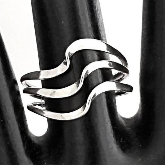 Women's Triple Wave Ring