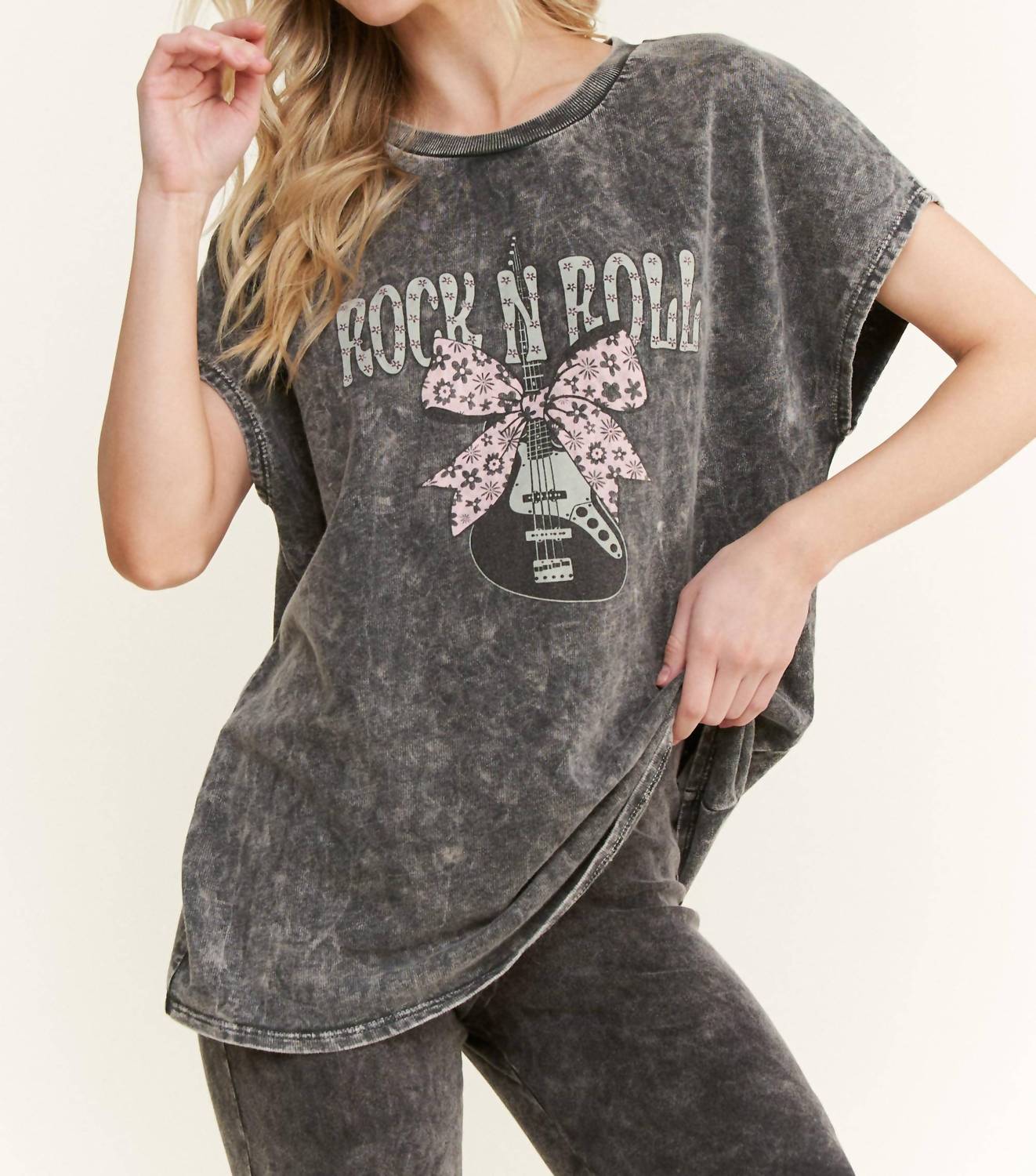 Graphic Muscle Sleeve Rocknroll Top