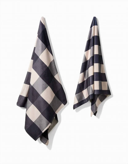 Snowy Gingham Blanket