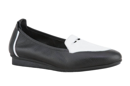 Women's Niwako Rocky Loafer