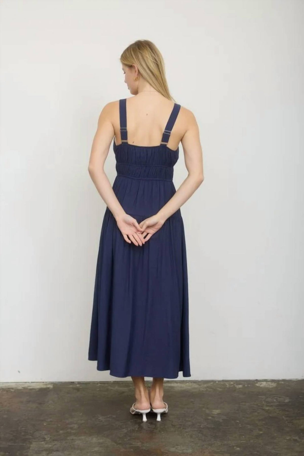 Front Tie Keyhole Detail Sleeveless Midi Dress