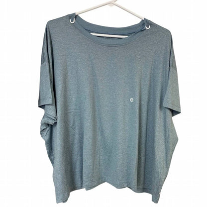 Women's Surreal Travel Crew Neck Tee Set - Plus