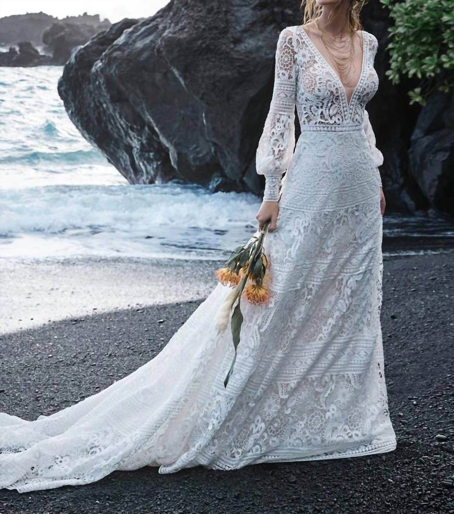 Maggie Sottero - Vintage Lace Wedding Dress - Rack Hunt