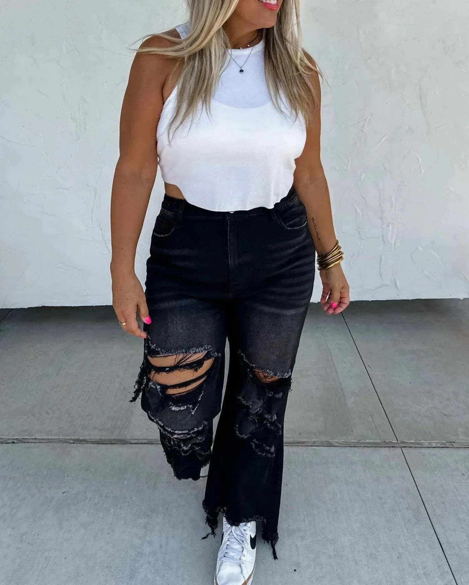 Blakely - Urban Distressed Crop Jeans - detail view - Rack Hunt