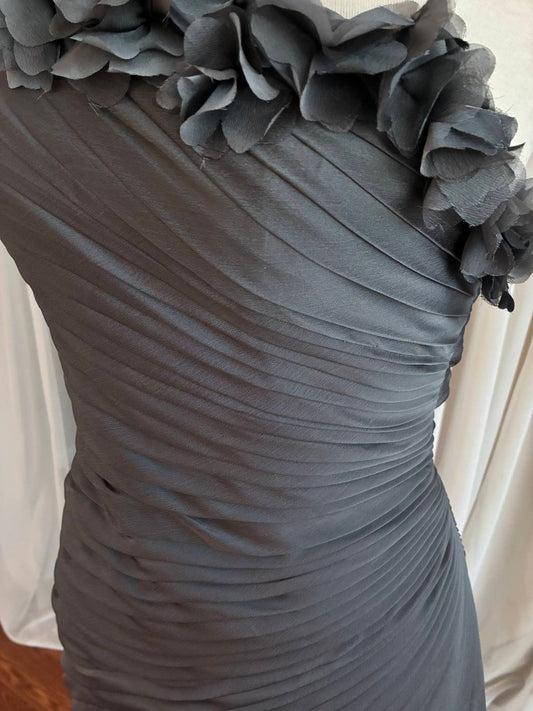 One-shoulder neckline Formal Gown