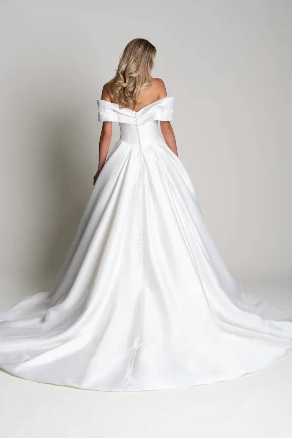 Elegant Off-the-shoulder Ballgown-style Wedding Dress