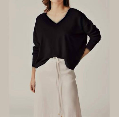 Betula V-neck Sweater