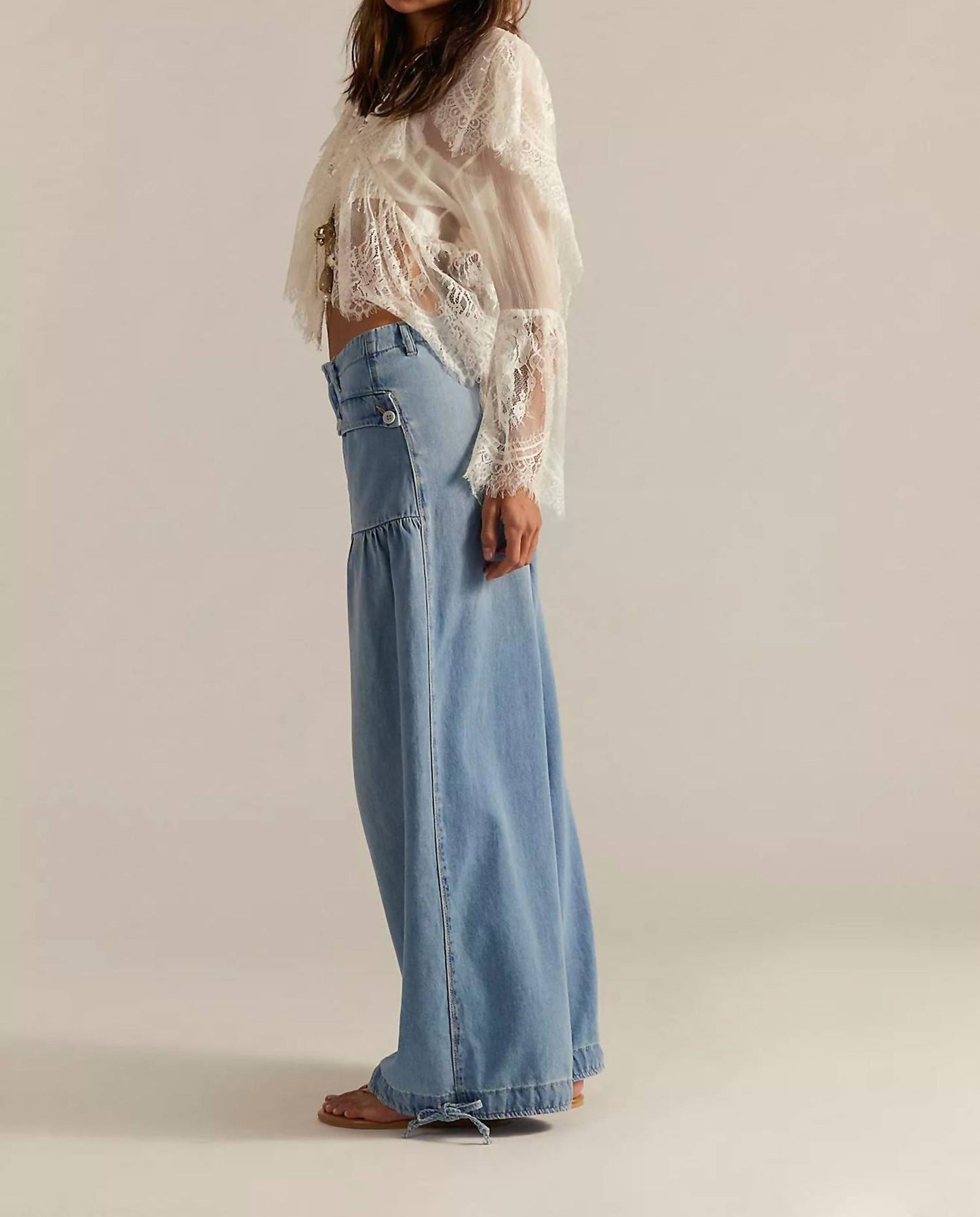 Lotus Jean