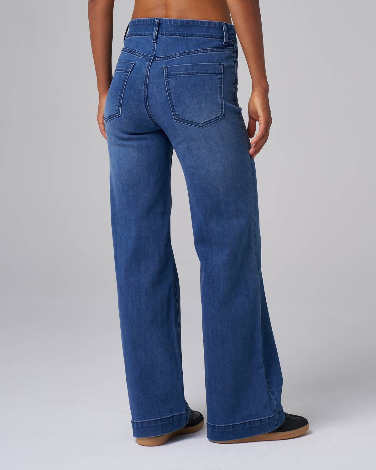 Effortless Wide Leg Jeans