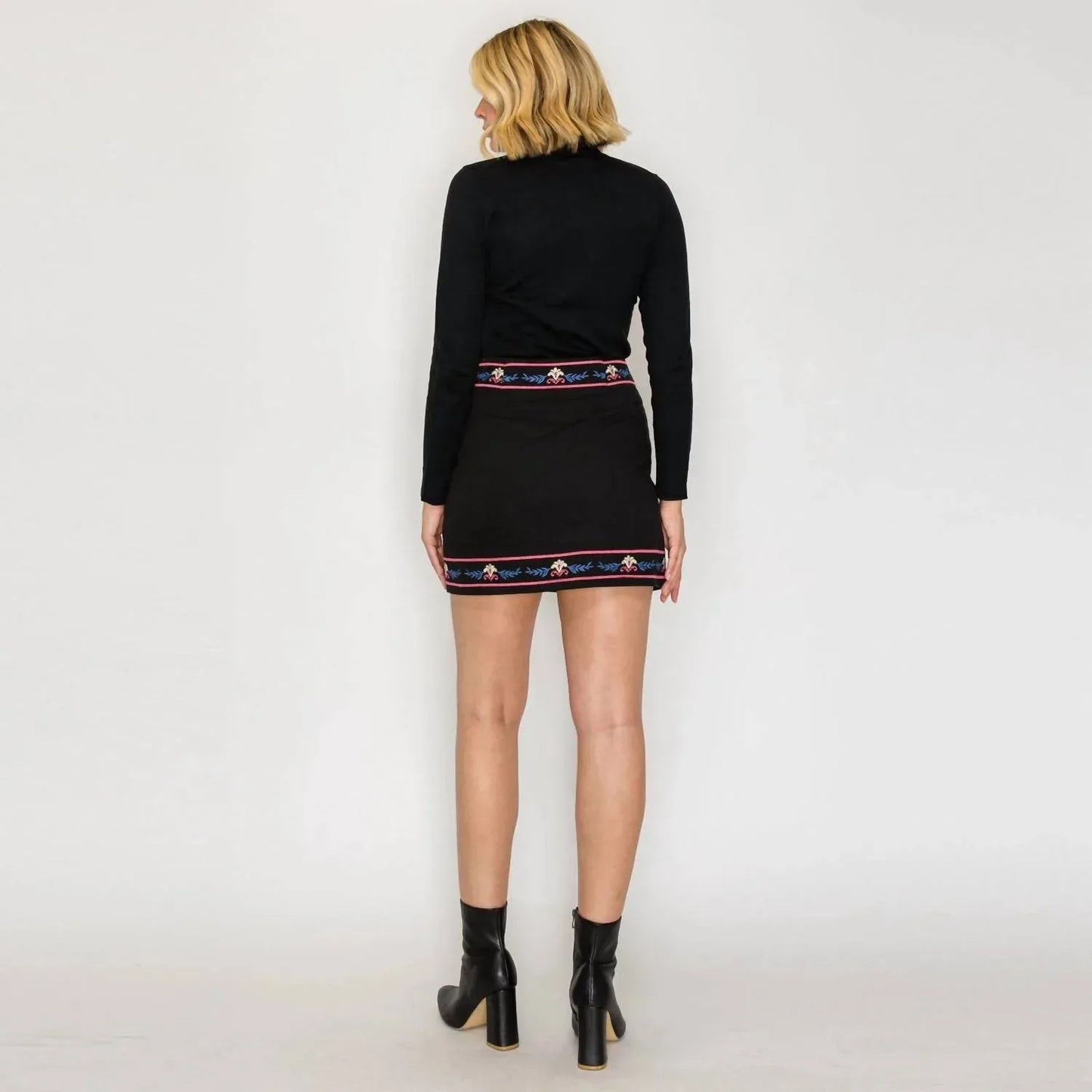 Love Wednesday - Embroidered Floral Mini Skirt - Rack Hunt