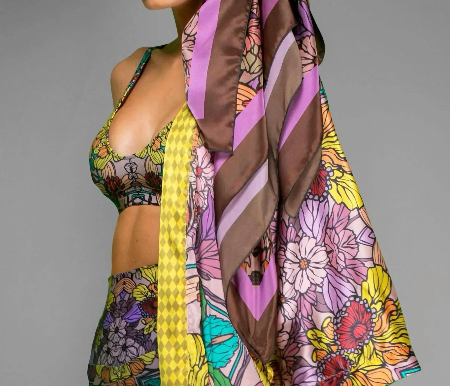Nuvula - Floral Satin Kimono - Rack Hunt