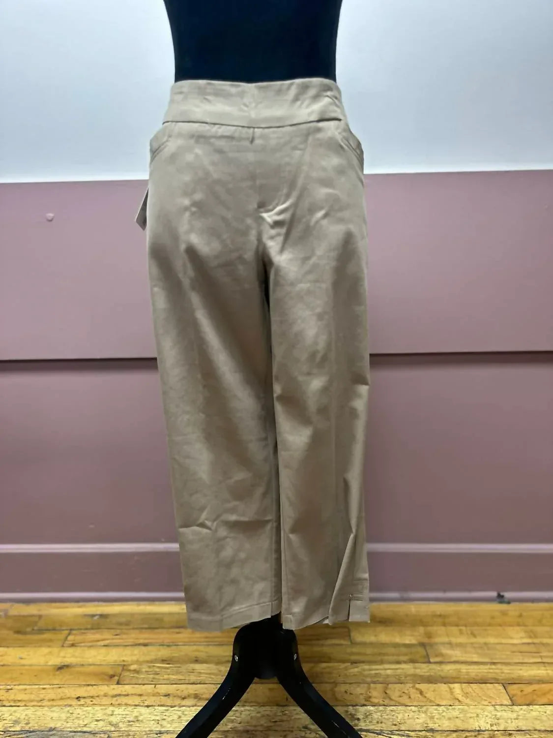 Southern Lady - Pull-on Capri Pants - Rack Hunt