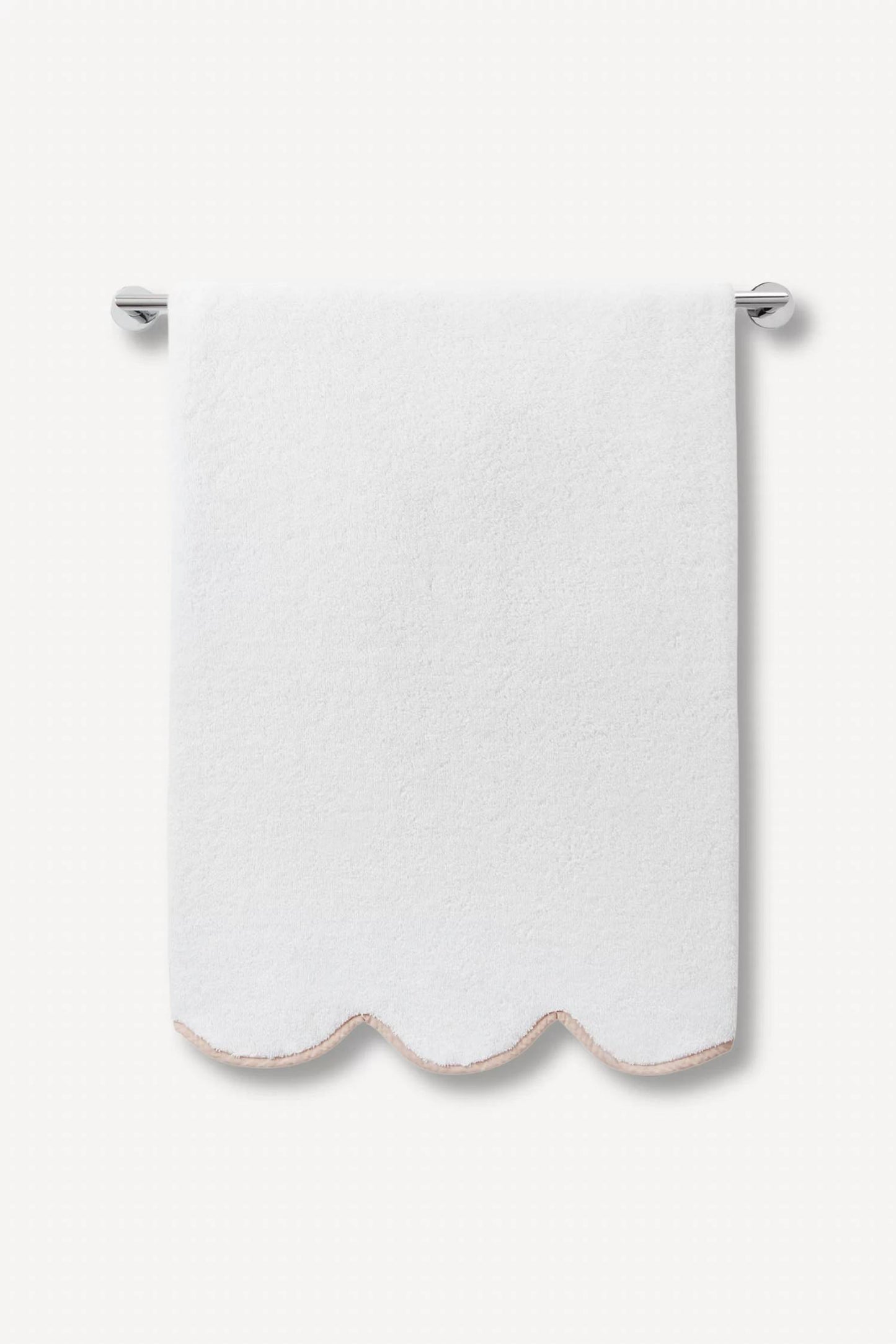 Chairish Scallop Edge Bath Towel Collection