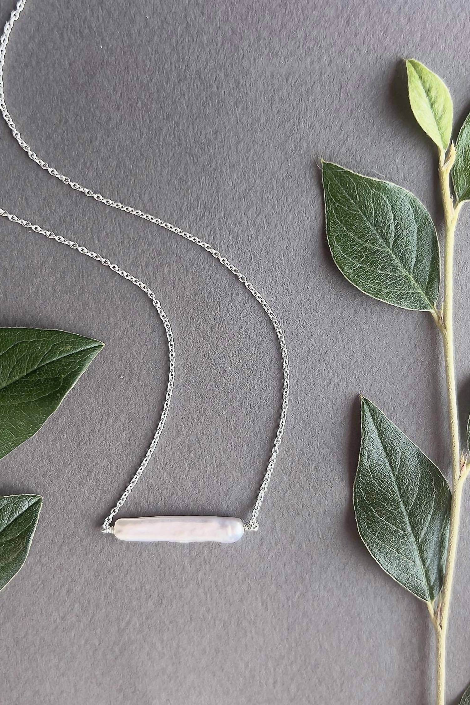 Astor & Orion - Women's Maris Pearl Bar Necklace - Rack Hunt -