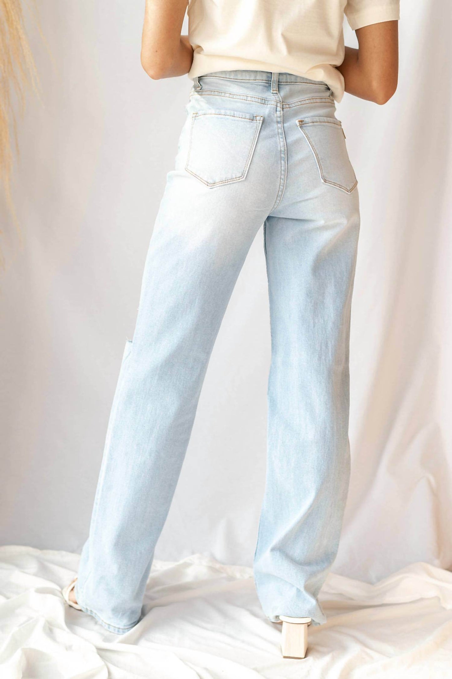 VIBRANT - Glad You Came Straight Jeans - Rack Hunt -