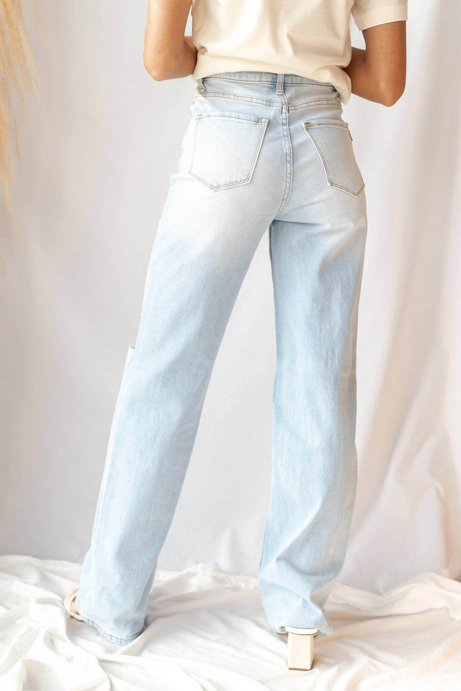 VIBRANT - Glad You Came Straight Jeans - Rack Hunt -