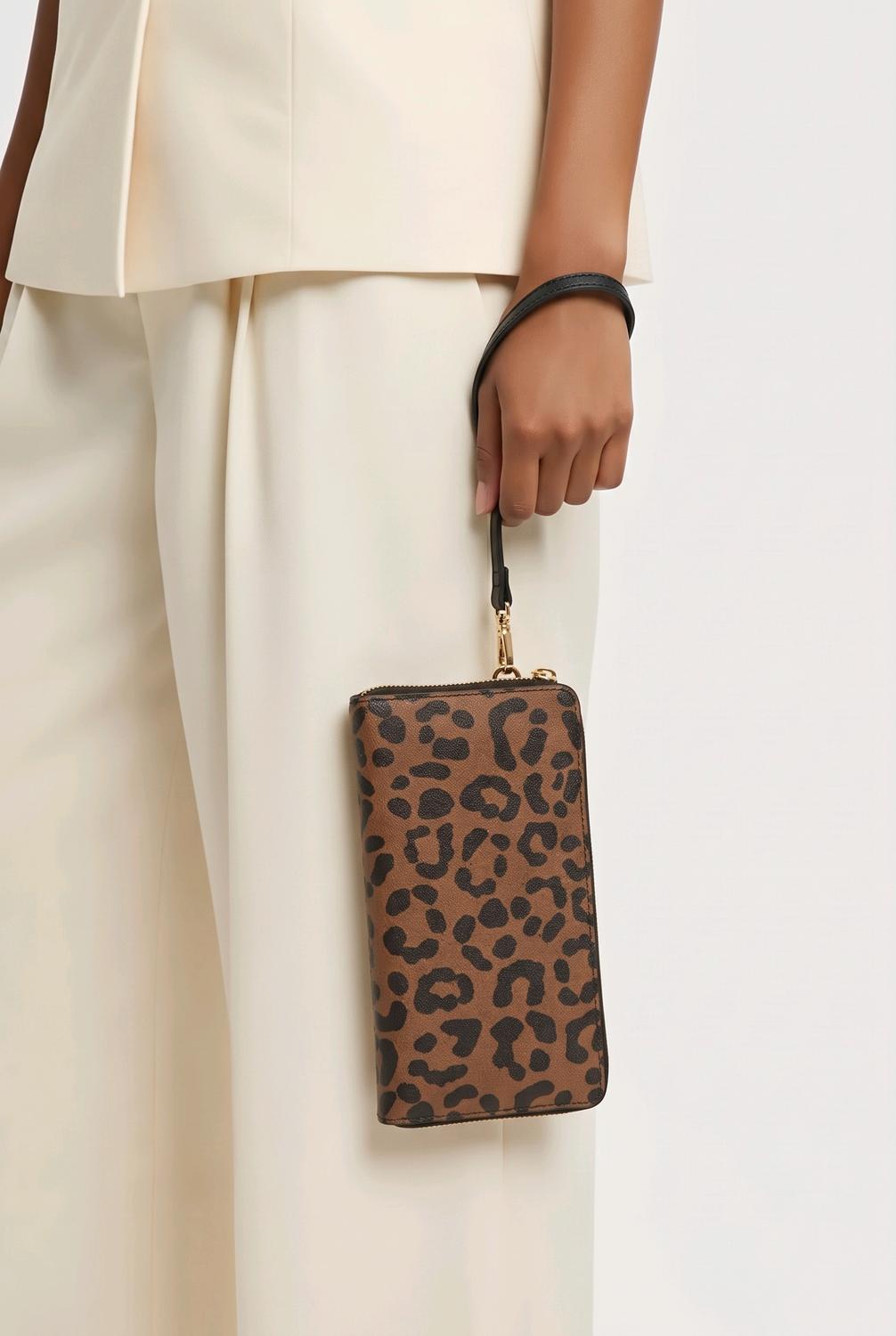 RFID LOGAN ZIP CLUTCH