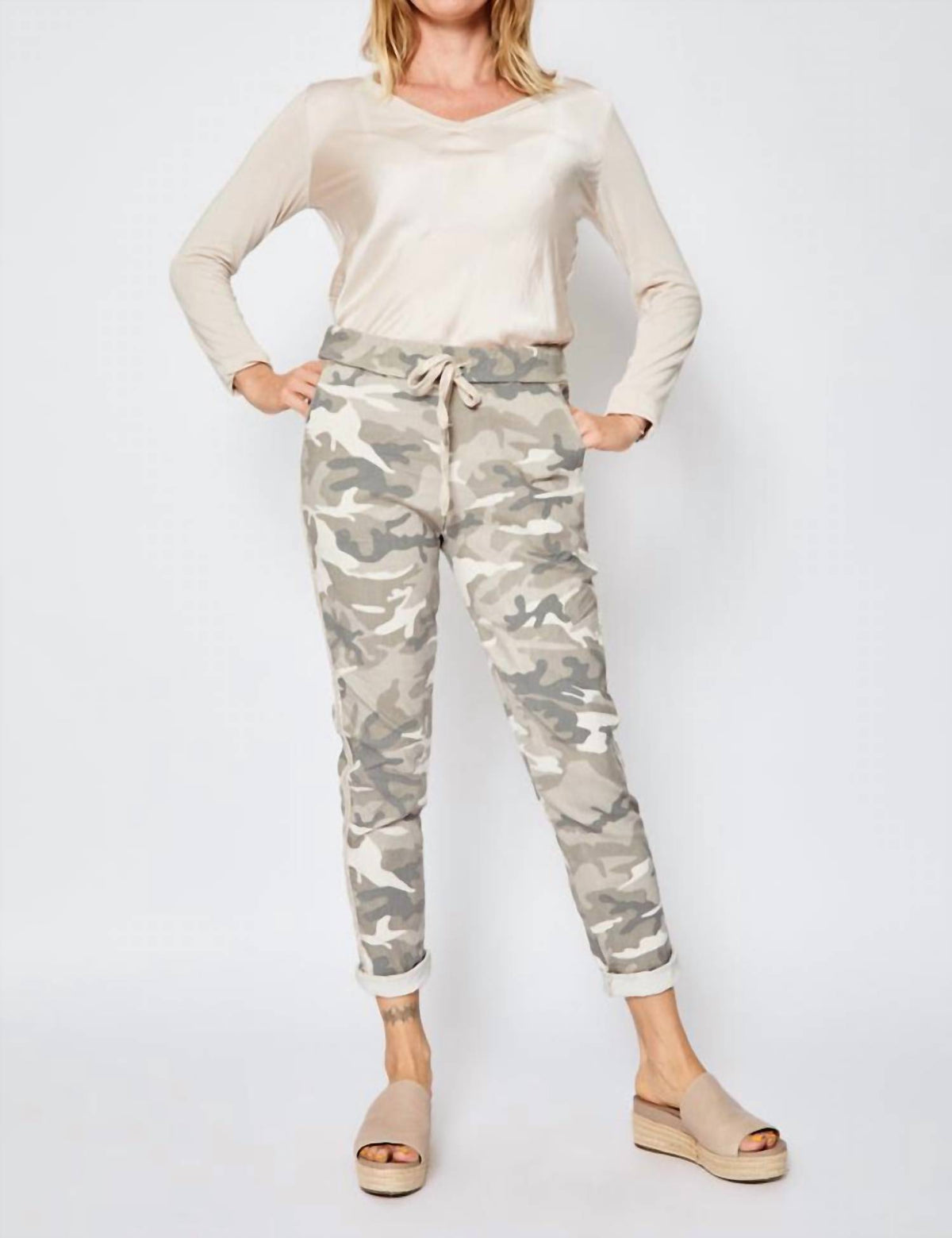 D STYLE SILVER STRIPE CAMO PANTS