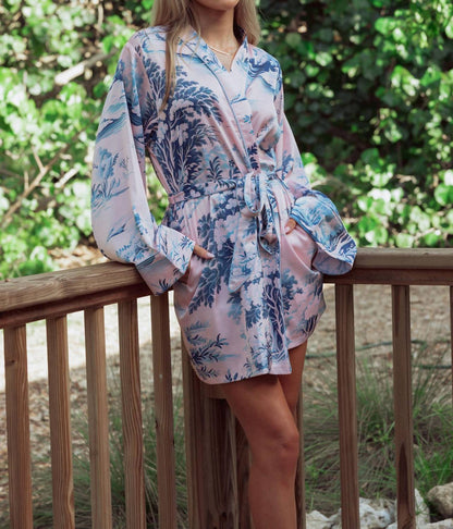 Short Robe With Side Seam Pockets
