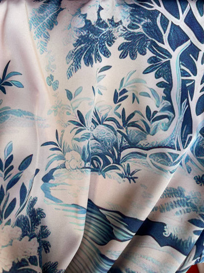 Short Robe With Side Seam Pockets