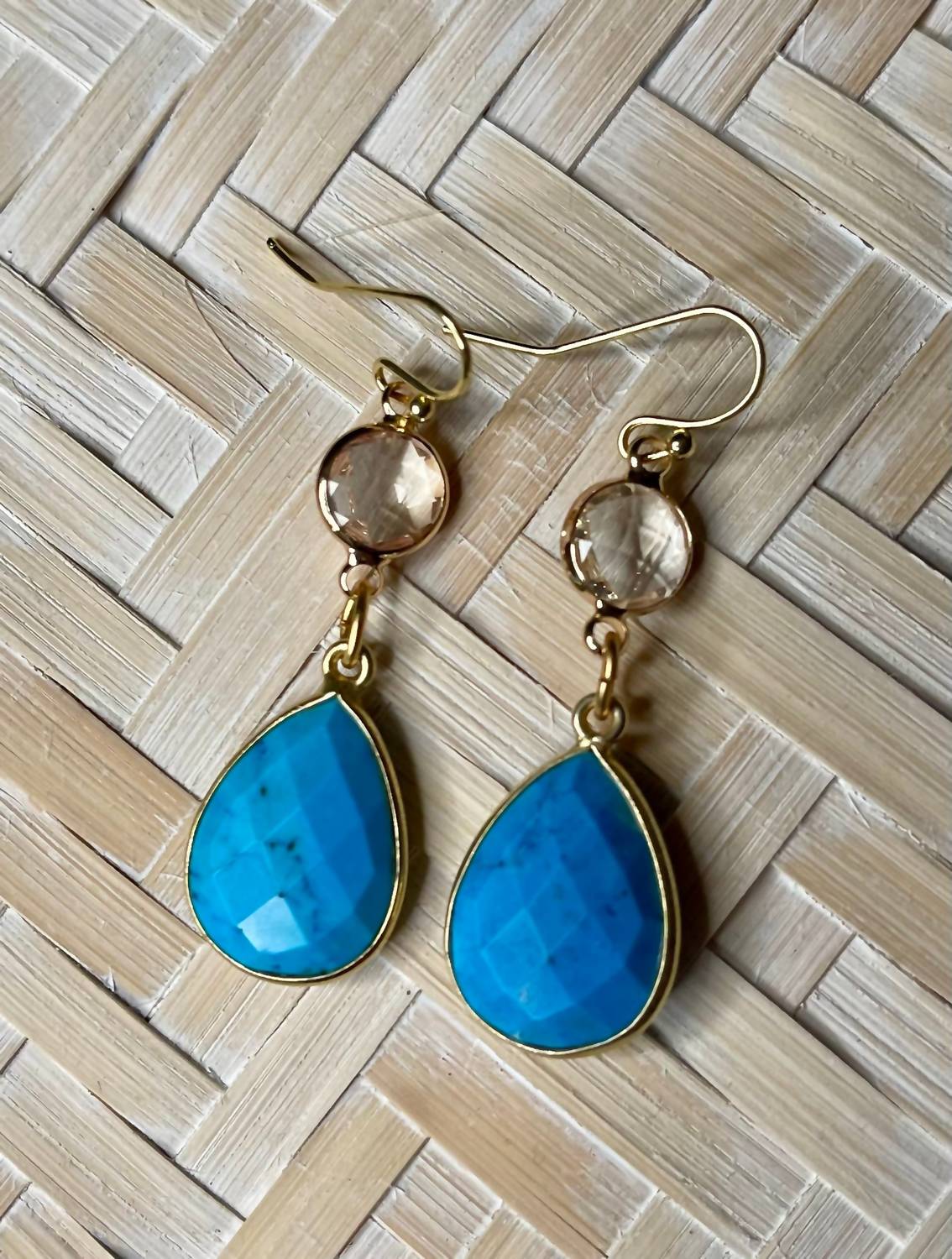 Women's Cody Genuine Quartz Pear Drop Earrings