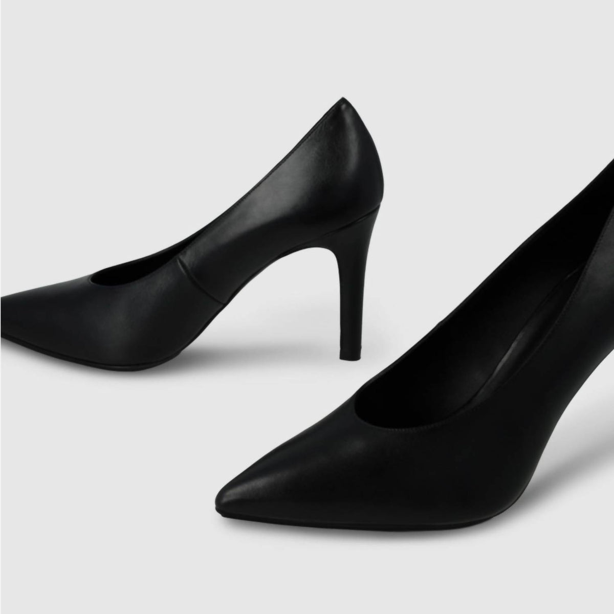 Women's Rinata Heeled Shoes