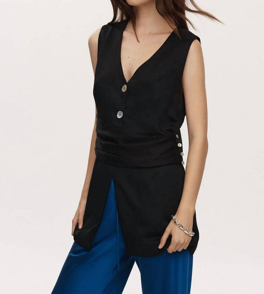 Hari Vest