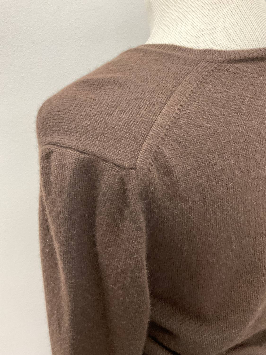 V-NECK CASHMERE SWEATER