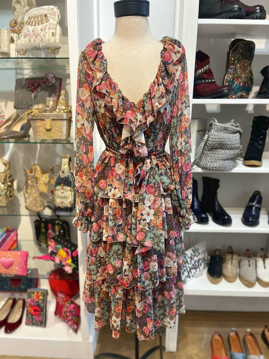 RUFFLED V ROSES