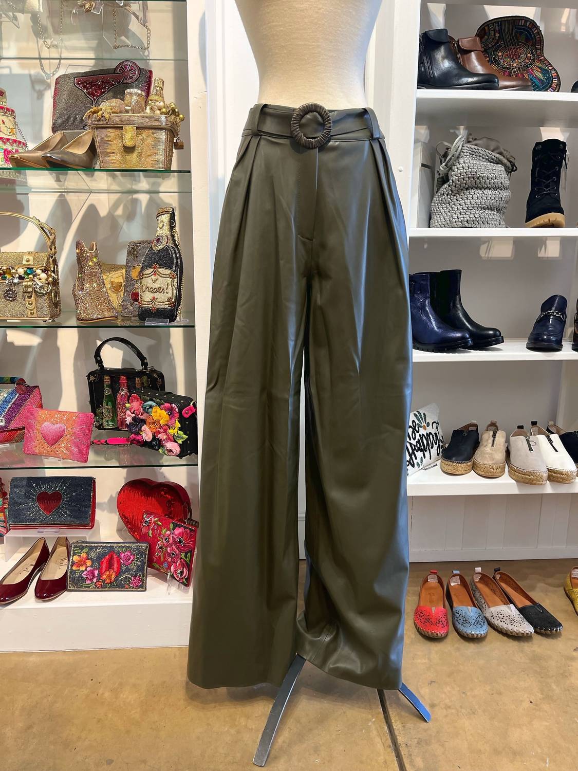TROUSER
