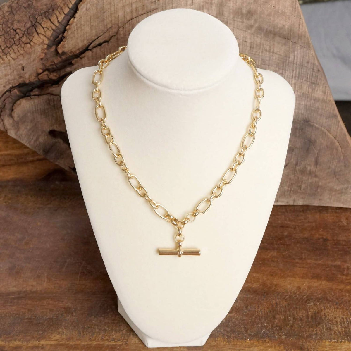 Women's Toggle Bar Pendant Necklace