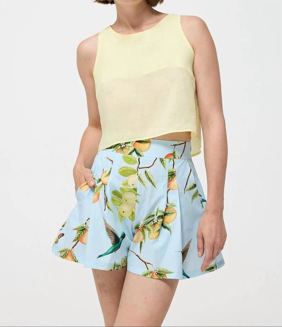 Leonor Short