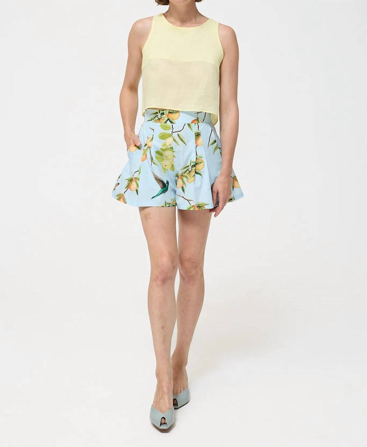 Leonor Short