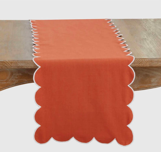 Scallop Table Runner